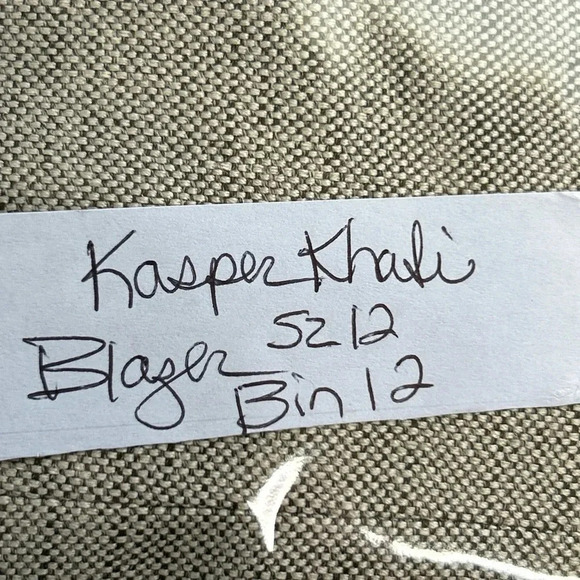 Kasper Blazer Women’s Size 12 Khaki Button 3/4 Flip Cuff Sleeve Corporate Preppy - Picture 14 of 14